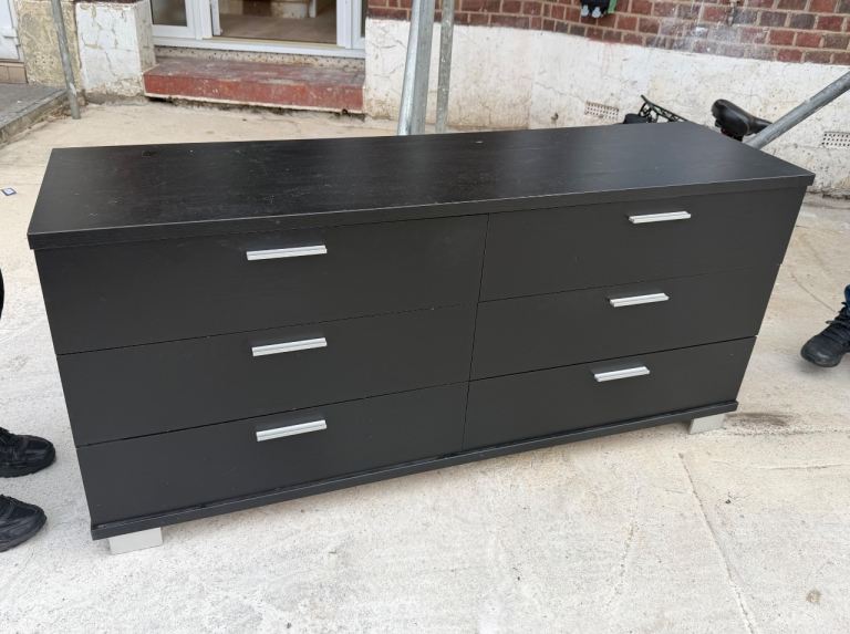 Chest draw Black