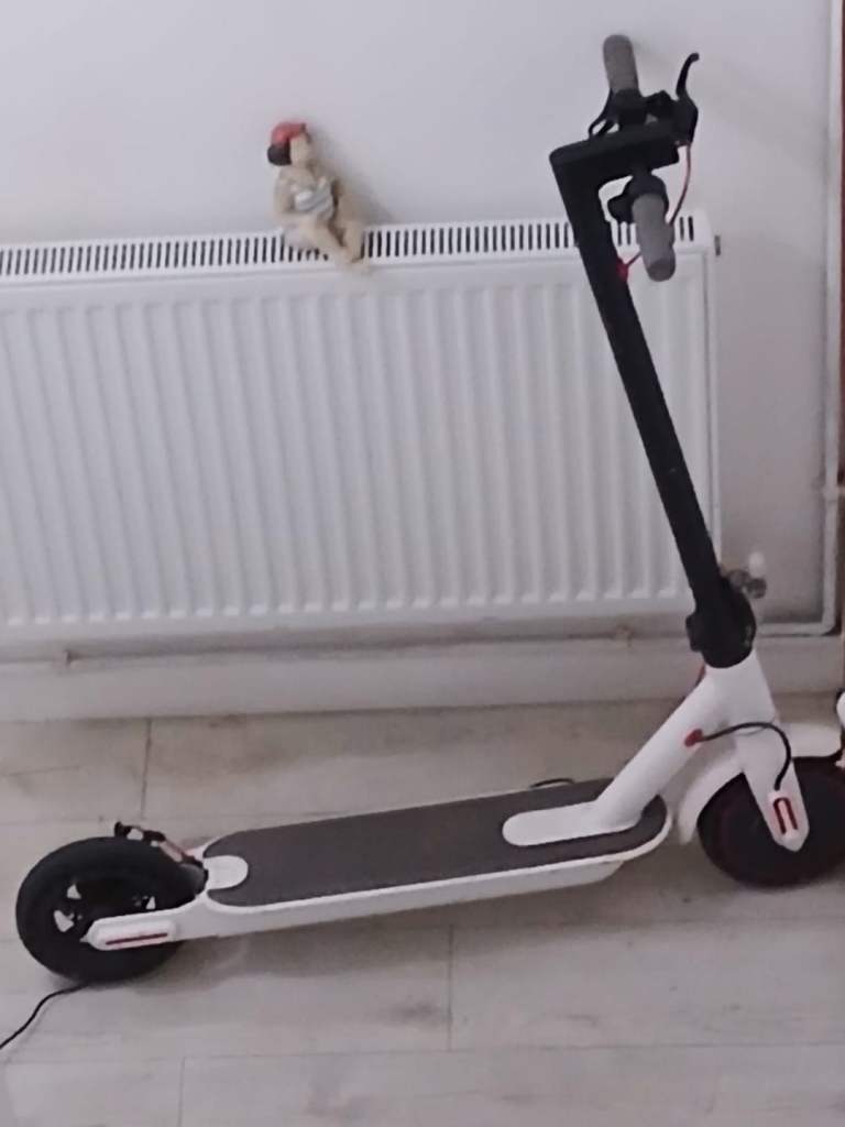 Electric Scooter. Perfect ride. 18mph