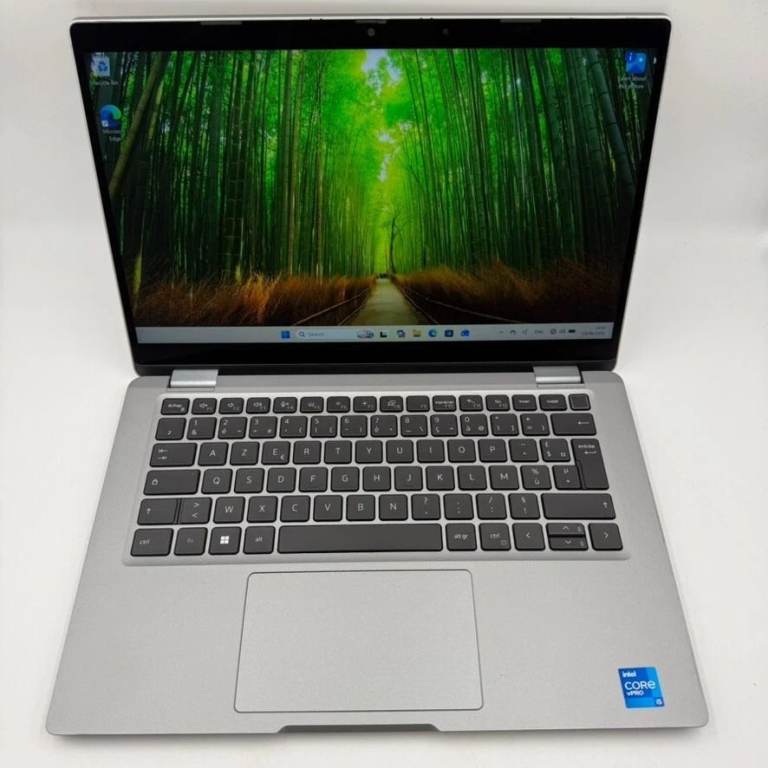 Apple MacBook Pro i5 3.6GHz 8GB RAM 256GB SSD With Charger And Boxed