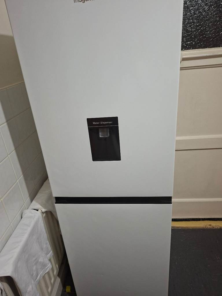 Beko Fridge Freezer with Water Dispenser – exellent  Condition