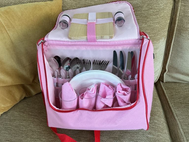 JOHN LEWIS 4 PCE Pink Picnic Backpack with Cutlery & Plates – Good Condition