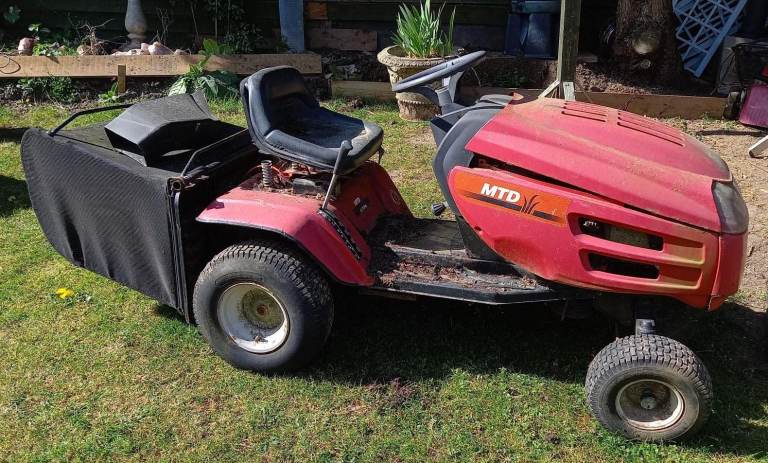 MTD/Lawnflite 2x Ride On Mowers Spares or Repairs