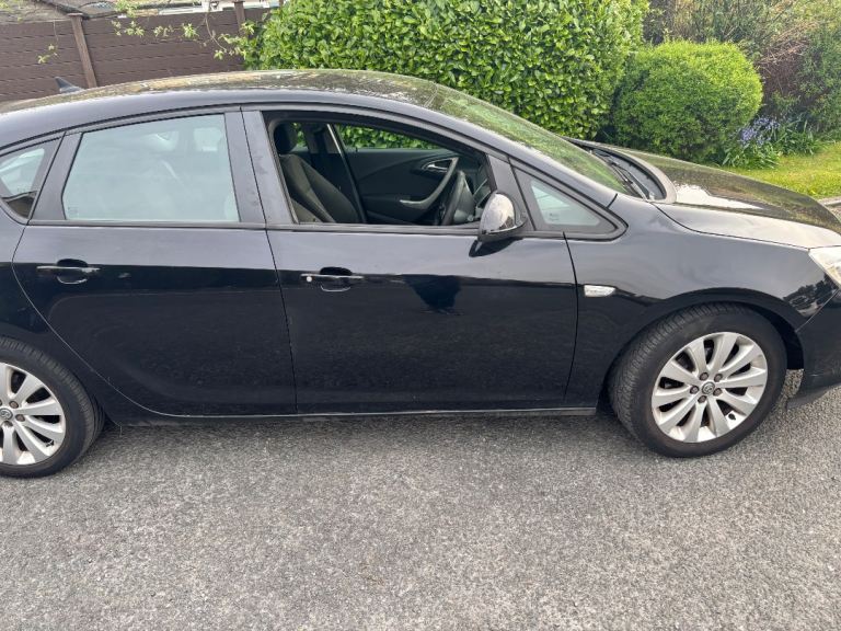 Vauxhall, ASTRA, Hatchback, 2011, Manual, 1248 (cc), 5 doors