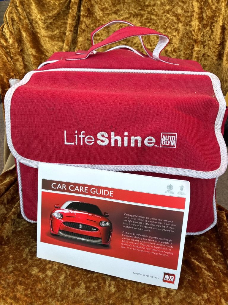 Car care life shine Auto Glym
