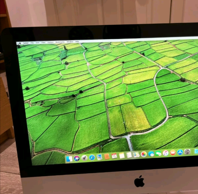 iMac 21.5 In original box " VGC condition  21.5" 2 TB hard drive,10gb ram