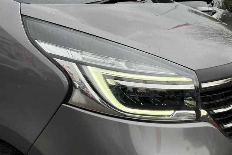 2020 Renault Trafic 2.0 dCi ENERGY 30 Sport Nav Minibus Double Cab 5dr Diesel Manual LWB Euro 6 M...