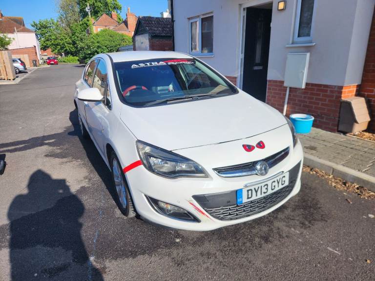 Vauxhall, ASTRA, Hatchback, 2013, Manual, 1956 (cc), 5 doors