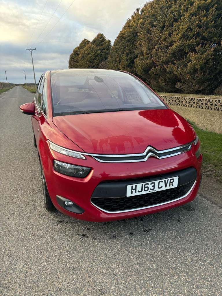 2013 63Citroen C4 Picasso Excl Airdream 1.6 E-HDI Diesel Red MOT 08-2026.