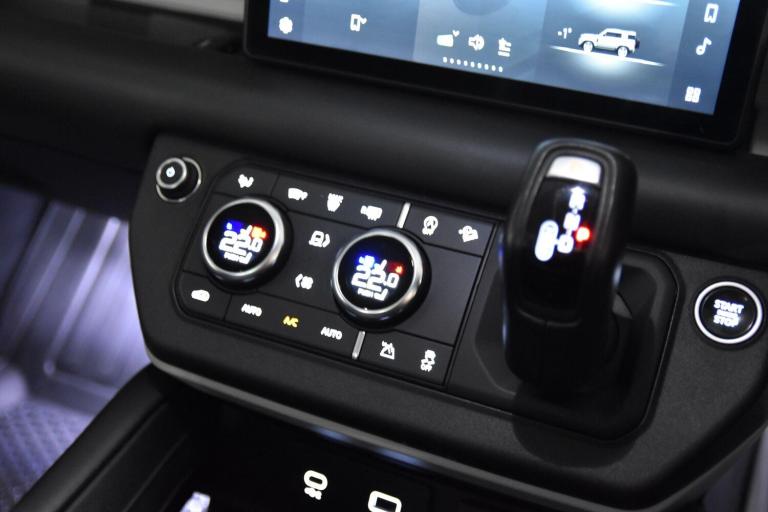 2021 Land Rover Defender 3.0 D250 HSE 110 5dr Auto ESTATE DIESEL Automatic