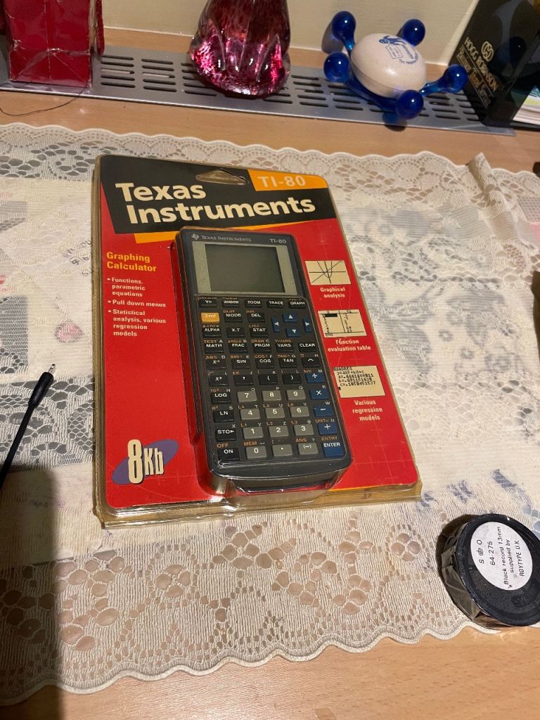 Texas Instrument Graphic Calculator T1-80 8 Kb