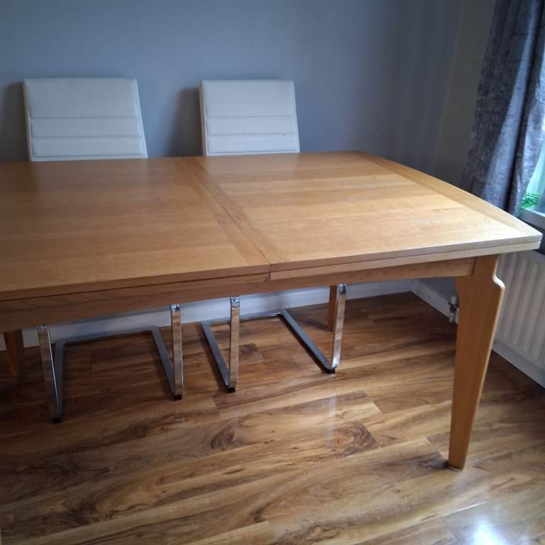 Solid oak extendable dining table