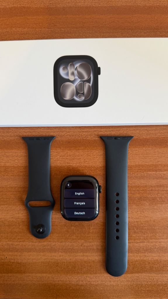 Apple Watch Series 11 42mm GPS Jet Black M/L 