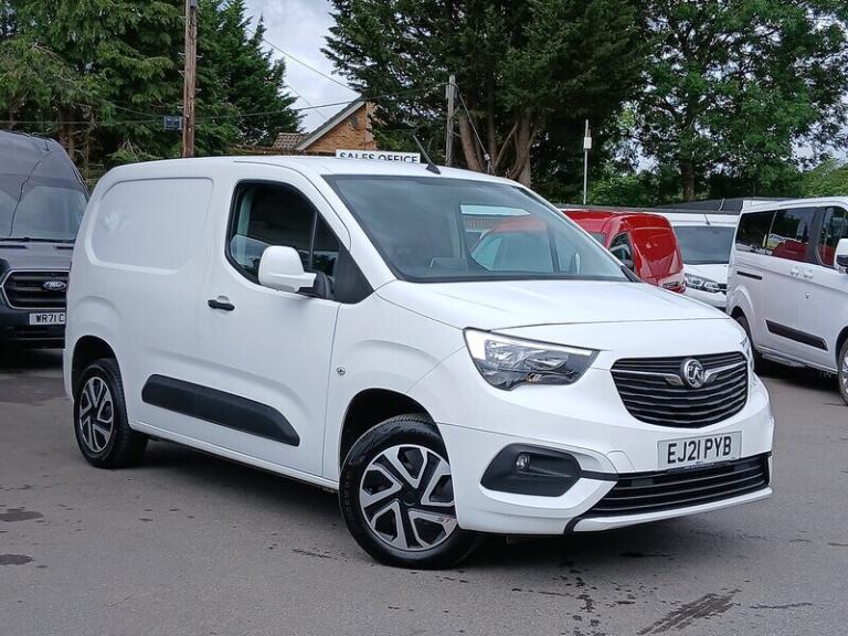 2021 Vauxhall Combo 1.5 Turbo D 2300 Sportive Panel Van 4dr Diesel Manual L1 H1 Euro 6 (100 ps) P...