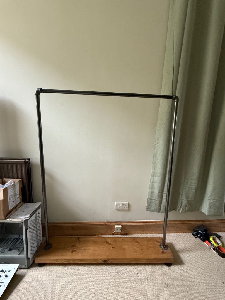 Clothes Rail with Oak Base