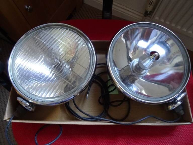 Lucas 700 OE lamps matching pair