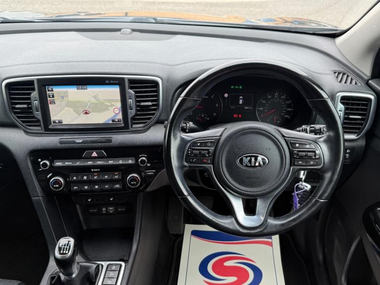 ** GREAT SPEC ** 2016 Kia Sportage 1.7 CRDi ISG 3 5 dr 2WD Estate ** £35 TAX **