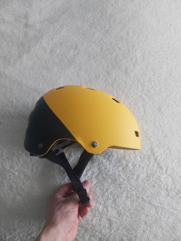 Kids (girls / boys) bike helmet
