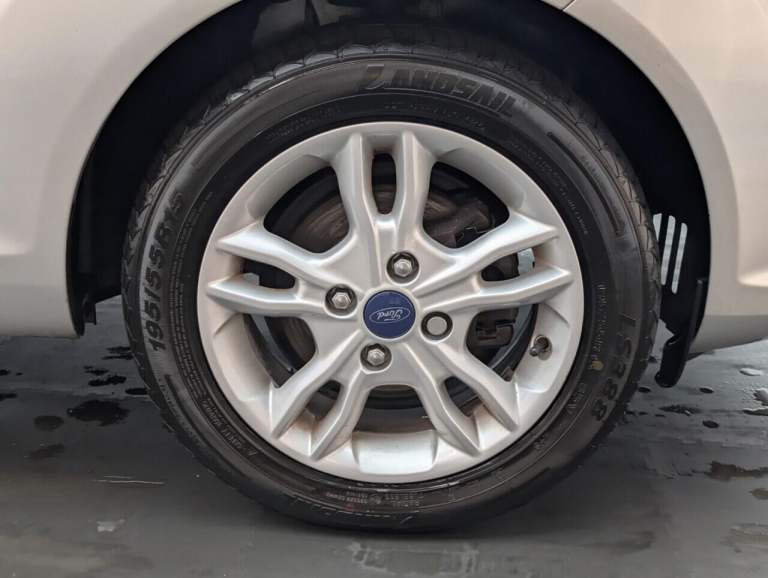 2017 Ford Fiesta 1.25 Zetec Hatchback 5dr Petrol Manual Euro 6 (82 ps) AIR/CON + TINTED GLAS HATC...