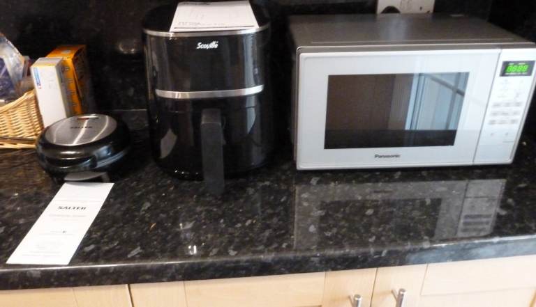 Panasonic Microwave Oven, Digital Air Fryer And Omelette Maker ( NO TEXTS PLEASE )  