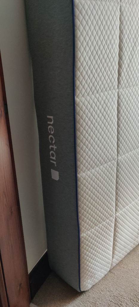 King-size memory foam mattress 