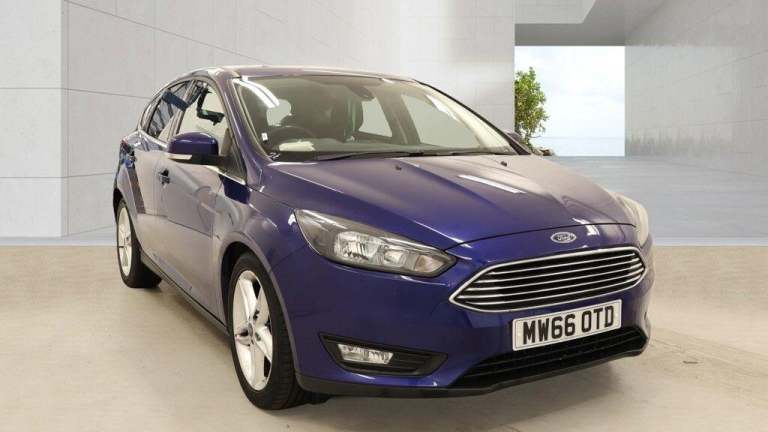 2016 Ford Focus 1.0T EcoBoost Zetec Euro 6 (s/s) 5dr HATCHBACK Petrol Manual