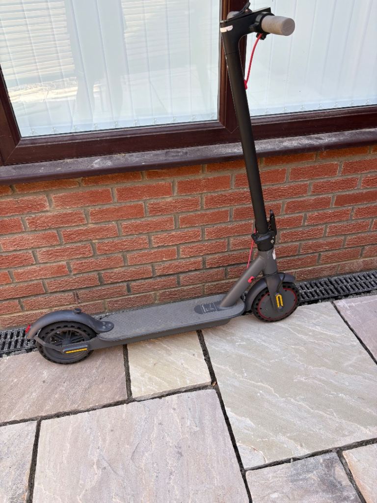 Electric scooter 