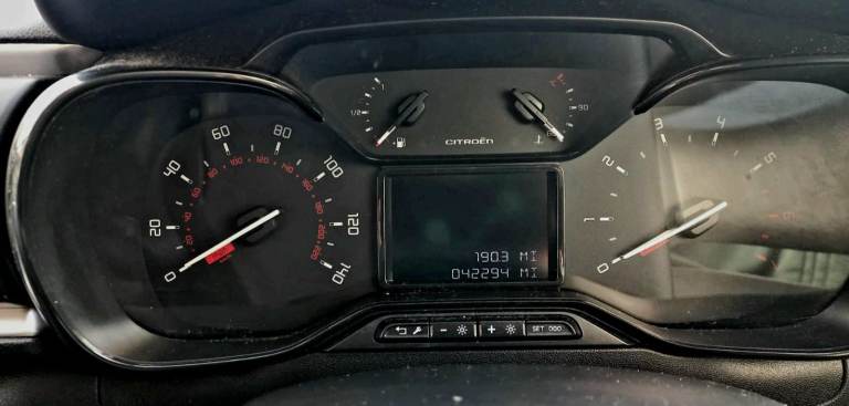 Citroen, C3, Hatchback, 2019, Manual, 1199 (cc), 5 doors