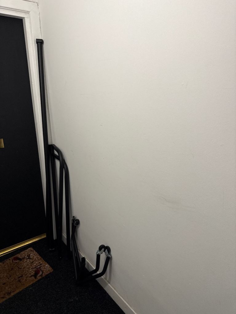 Heavy duty clothing rail - excellent condition 