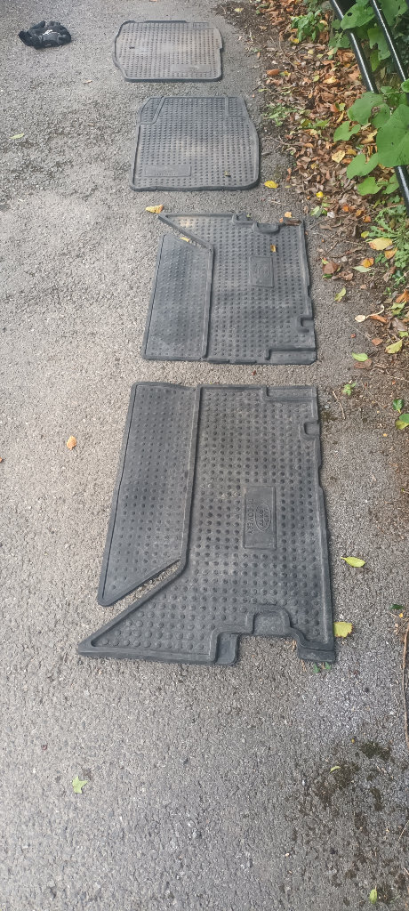 Land Rover Discovery II Set of Floor Mats