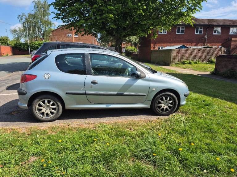 Peugeot, 206, Hatchback, 2004, Manual, 1360 (cc), 3 doors