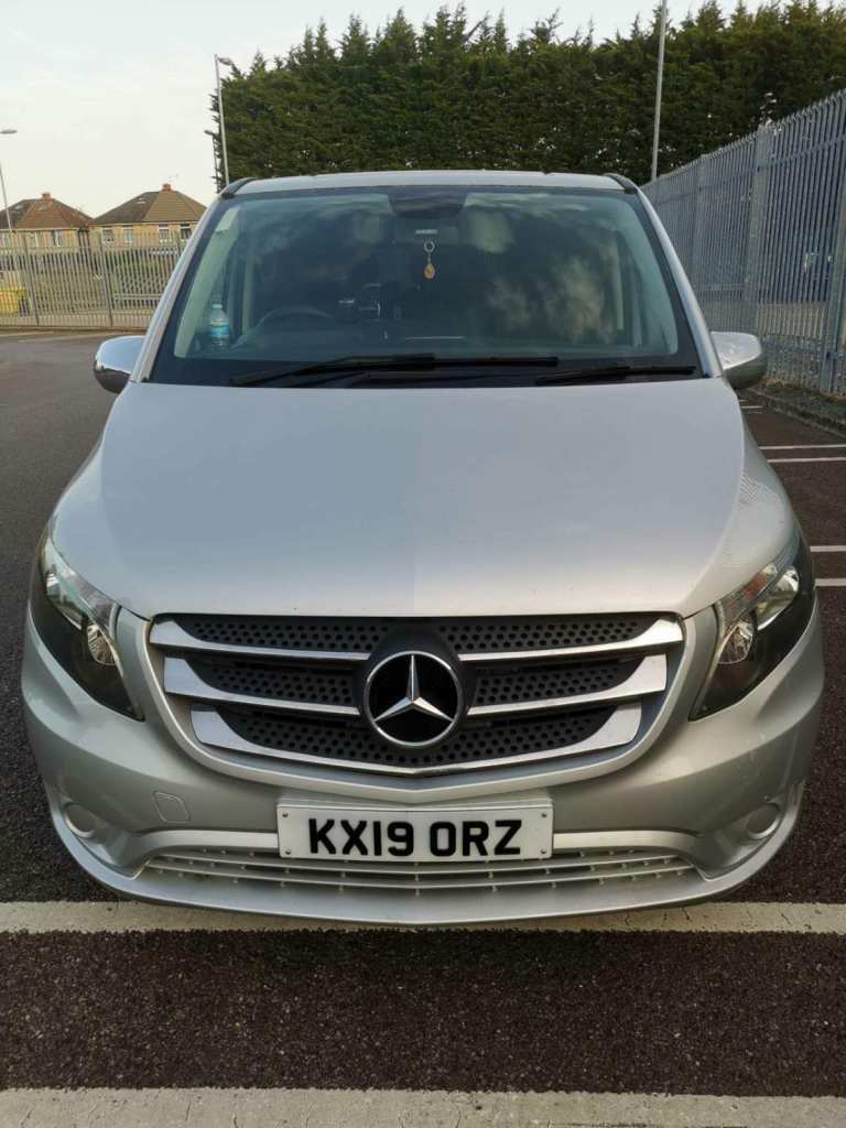 Mercedes-Benz, VITO, MPV, 2019, Automatic 2143 (cc), 9 seater minibus，Silver