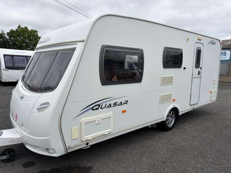 Lunar Quasar 524 4 berth 2009 mover ***NICE CONDITION***