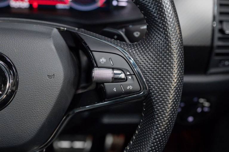 2022 Skoda Kodiaq 2.0 TDI SportLine SUV 5dr Diesel DSG 4WD Euro 6 (s/s) (7 Seat) (200 ps) ESTATE ...