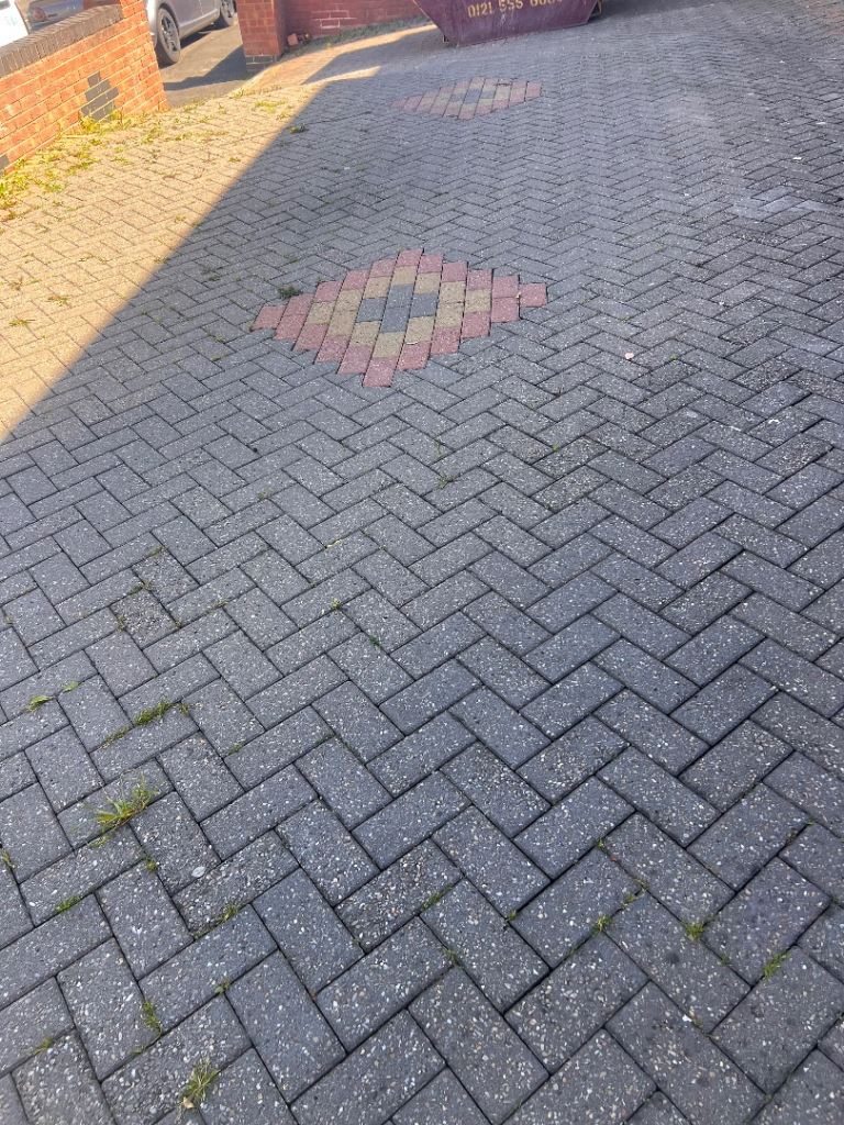 FREE ! BLOCK PAVING BRICKS 100sq Meters 