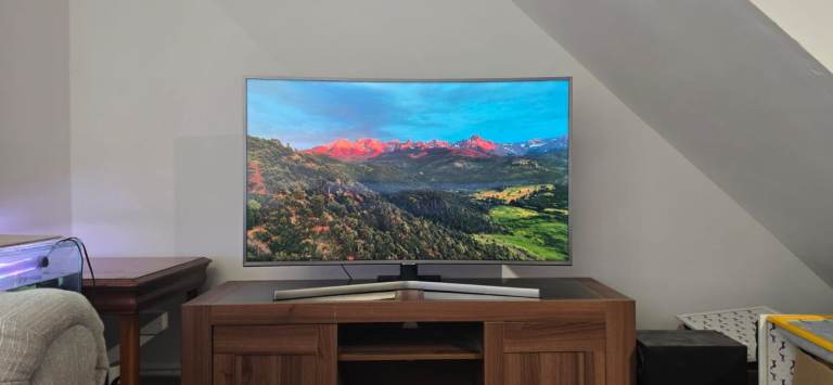 49 inch Samsung Curve 4K UHD Smart TV