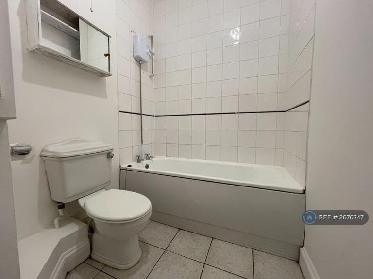 3 bedroom flat in Albert Road South, Southampton, SO14 (3 bed) (#2676747)