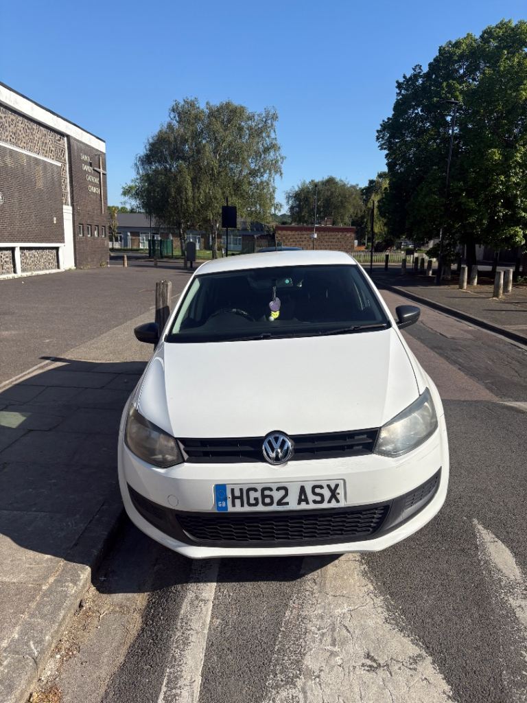 Volkswagen Polo 2013 Manual, Upgraded CarPlay, Hatchback, 5 doors