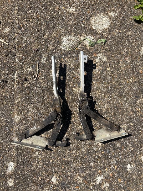 VW mark 5 golf bonnet hinge pair. 