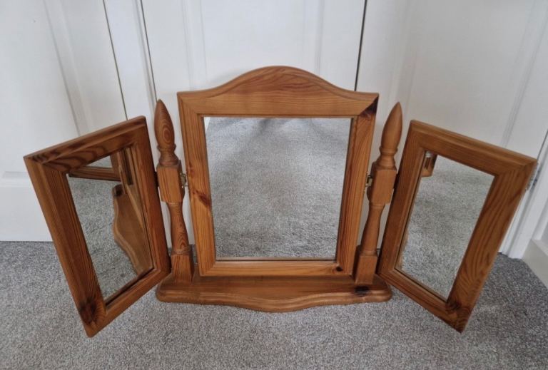 Wanted - small table top mirror 