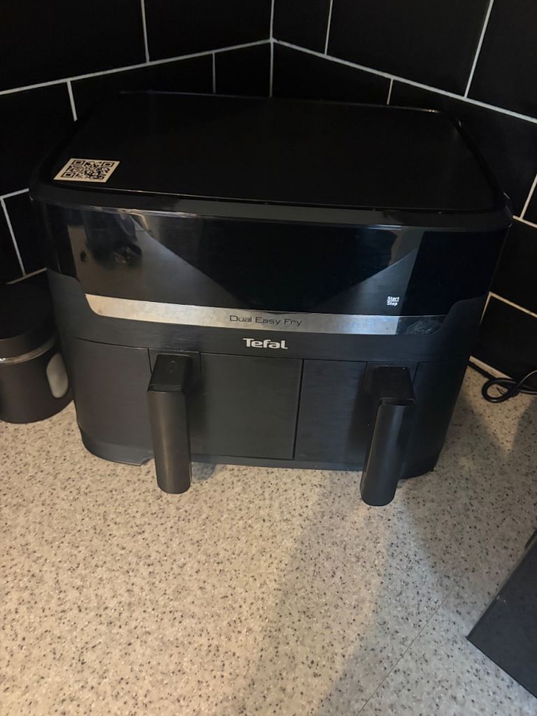 Microwave. Air fryer. Kettle. Toaster 