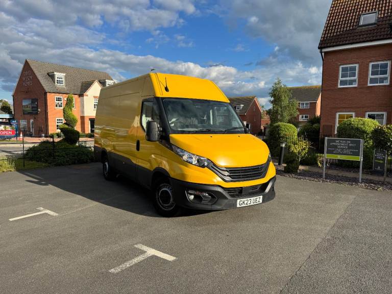 2023 Iveco Daily 2.3 High Roof 35S14 EURO6 ULEZ sprinter transit