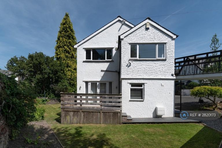 3 bedroom house in Thornbarrow Road, Windermere, LA23 (3 bed) (#2820173)