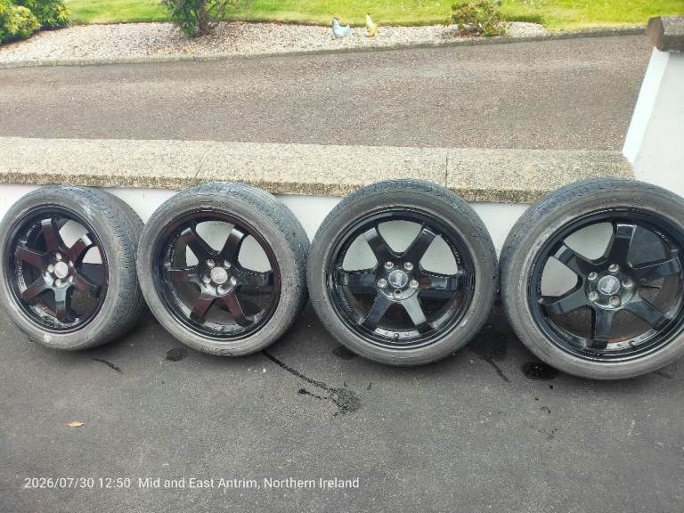 17" Bola B1 Alloy Wheels - Gloss Black - Great Condition (Vauxhall Fitment)