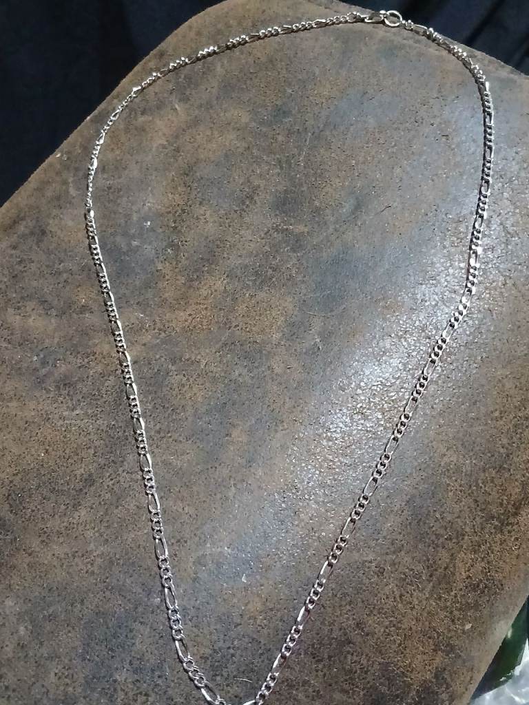 Sliver plated valentino link chain 
