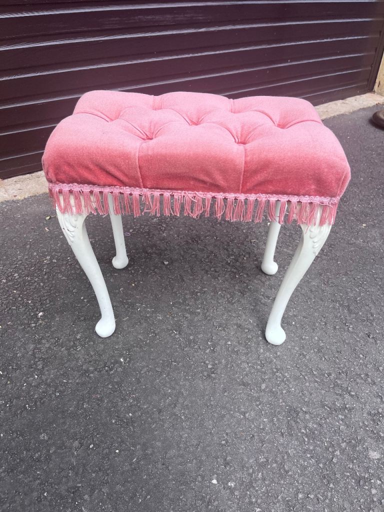 Vintage Pink Button-Tufted Vanity Stool with Tassel Trim