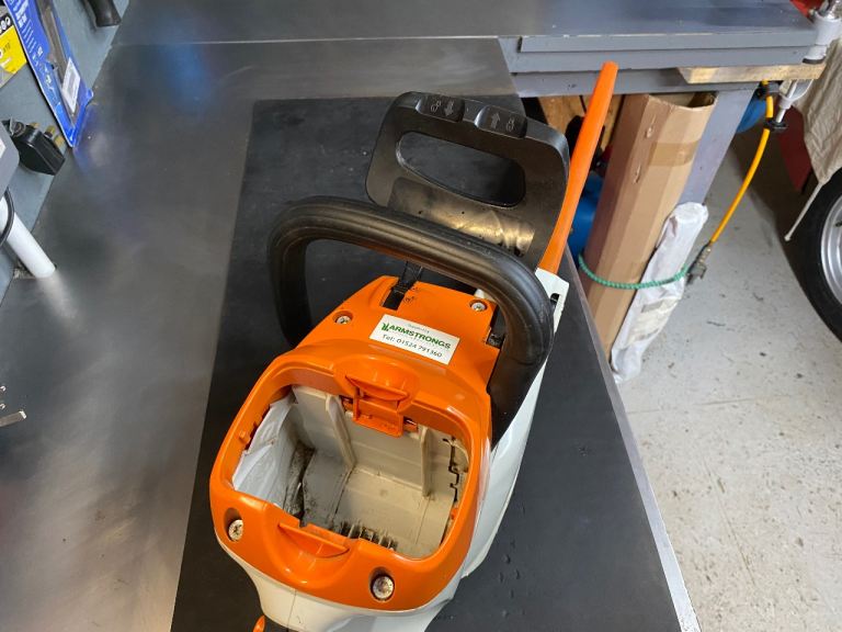 STIHL BATTERY CHAIN SAW