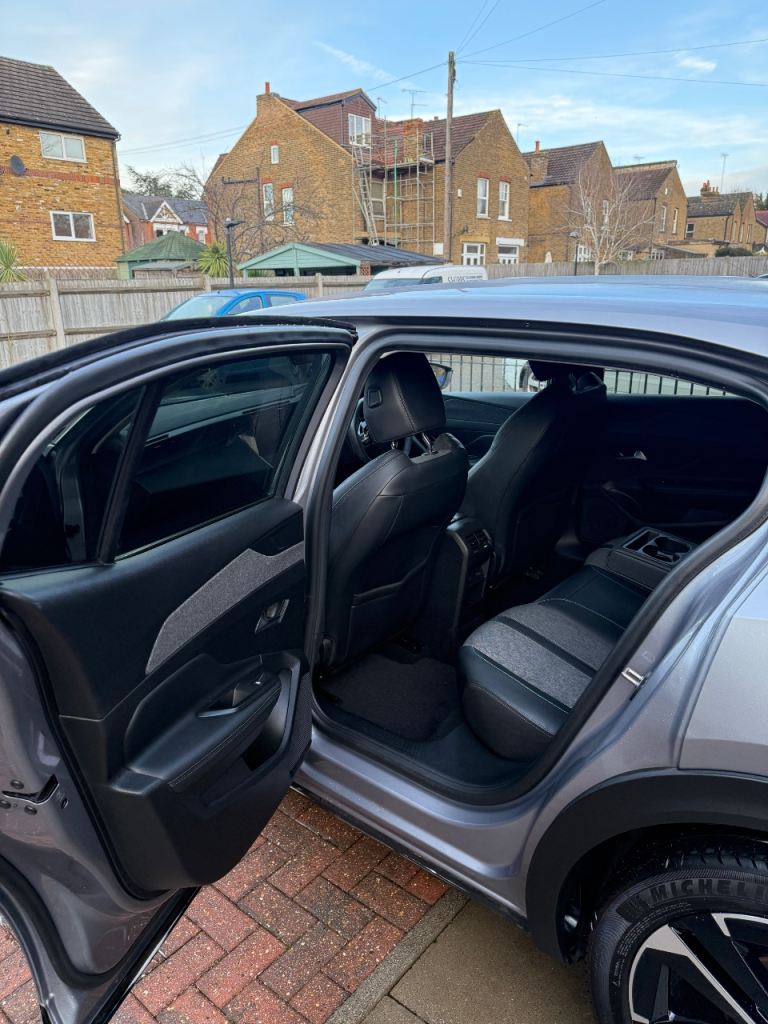 Peugeot, 408, Hatchback, 2024, Semi-Auto, 1199 (cc), 5 doors