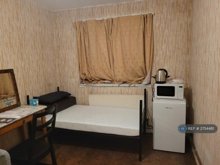 1 bedroom in Gainford House Ells Worth S, London, E2 (#2754481)