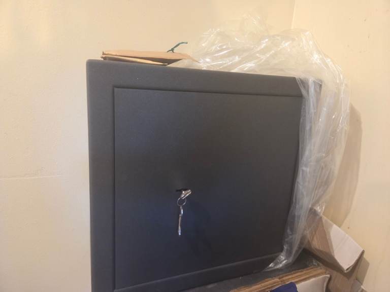 Guardian Safes GKS-45 key safe cabinet, certified to EN 14450 S2.