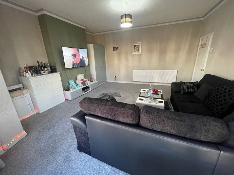 I WILL EXCHANGE AN APARTMENT IN CARDIFF FOR A HOUSE IN LONDON.